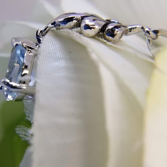 925 Sterling Genuine Blue Topaz Drop Leaf Pendant NWT - Picture 5 of 11